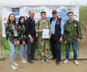 Астраханские патриоты приняли участие в субботнике "Чистые игры - 2021"
